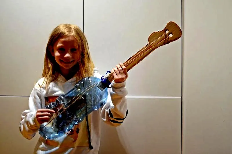 Zrób własny instrument dęty z recyklingu: Fletnia, Kazoo i Trąbka w szkole!