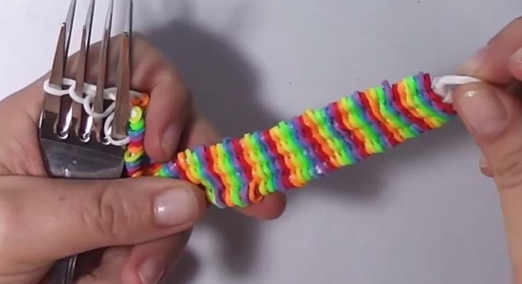 how to do loom bands