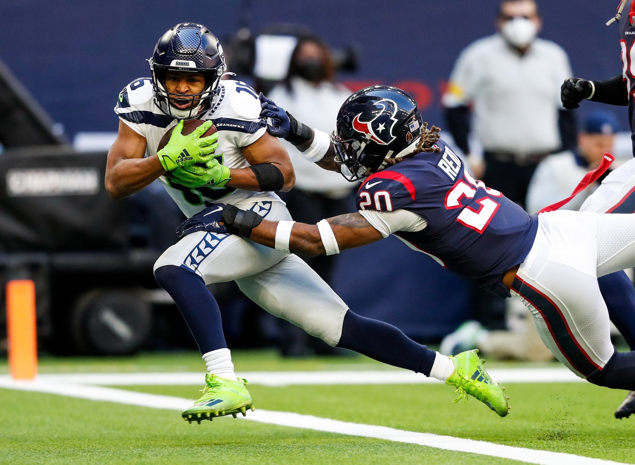 tyler lockett vs nico collins