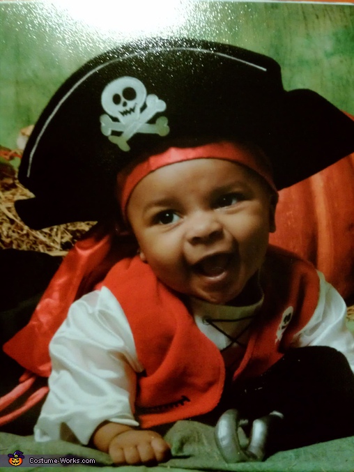 newborn pirate outfit