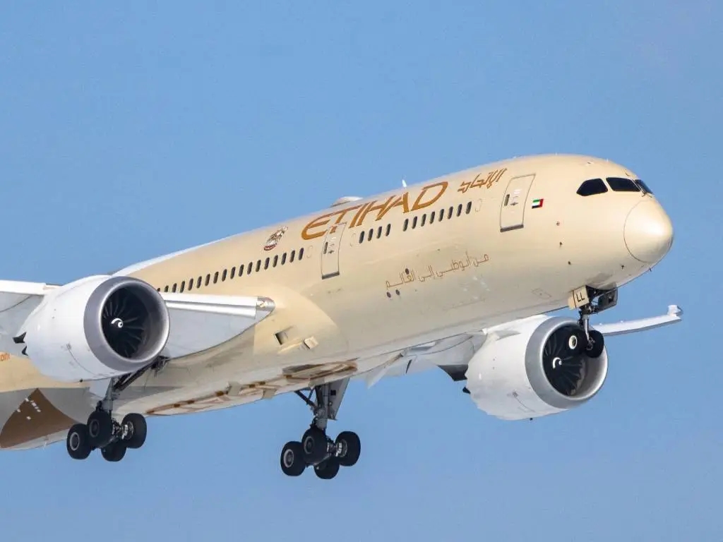 etihad flight tracking status