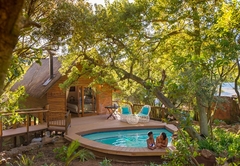 lodges in fourways