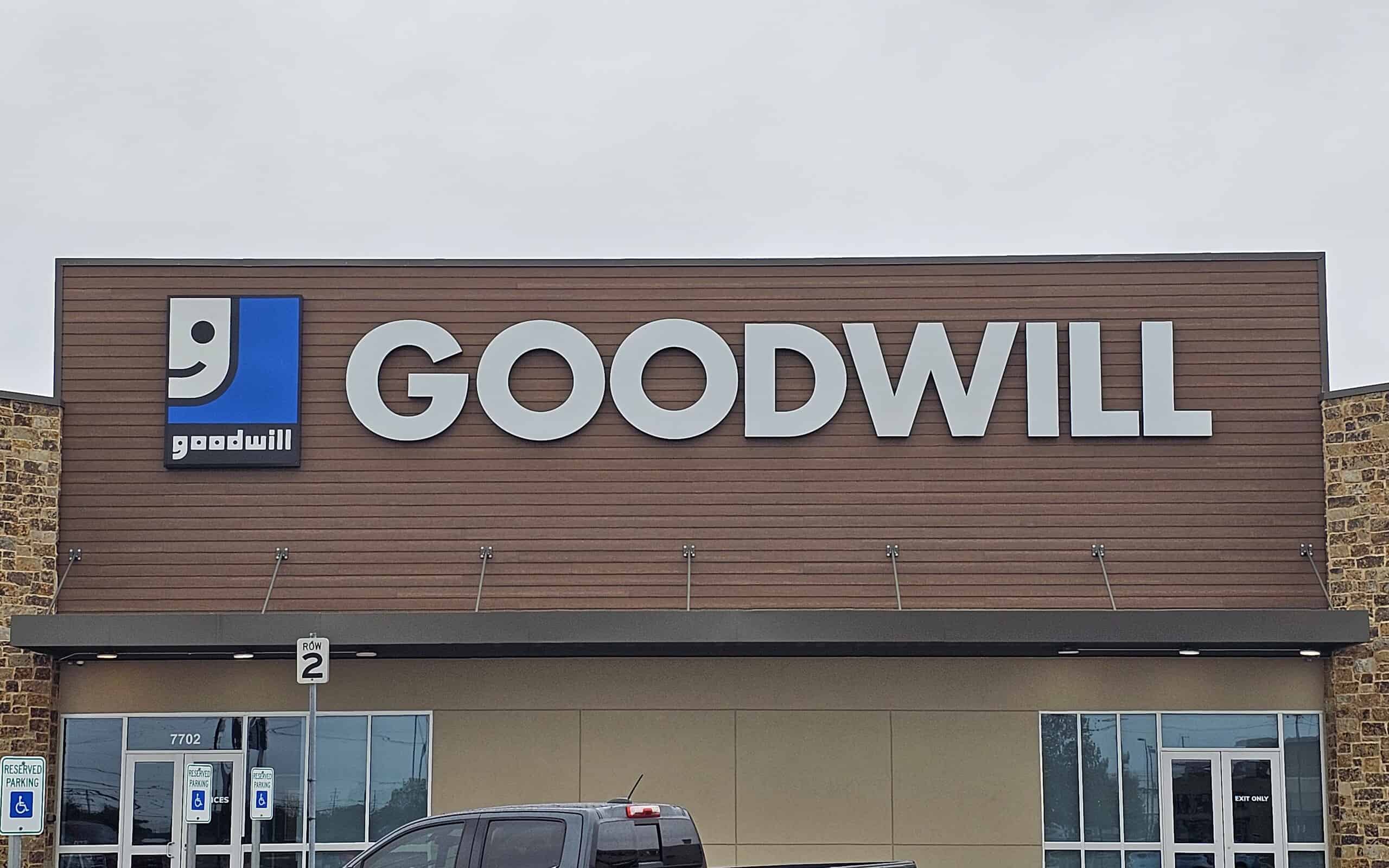 biggest goodwill in san antonio