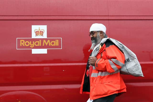 royal mail manager salary