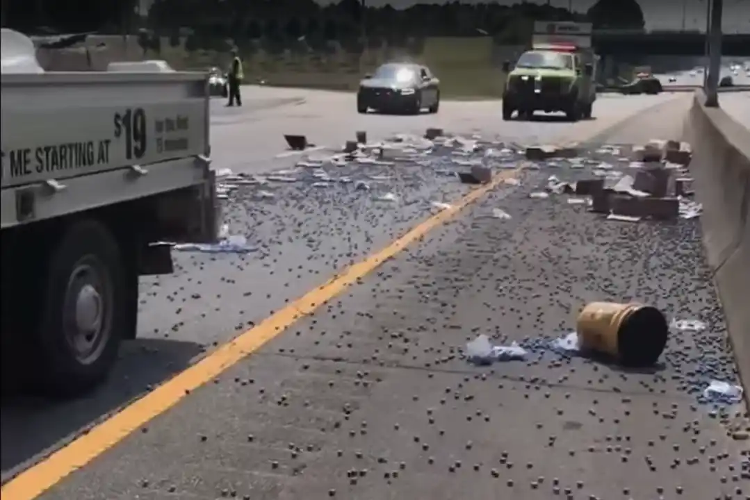 truck spills dice