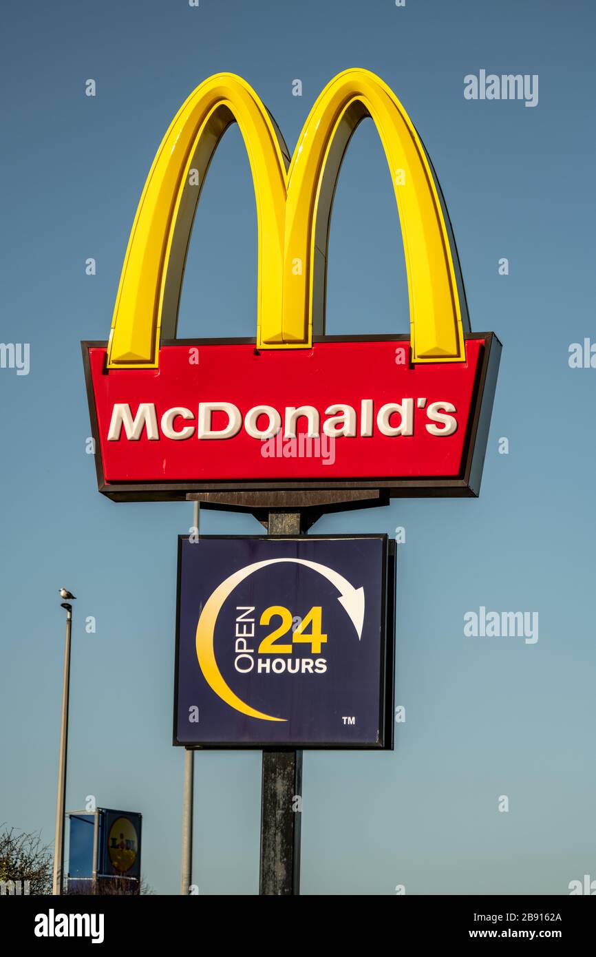 mcdonalds 24 hours near me