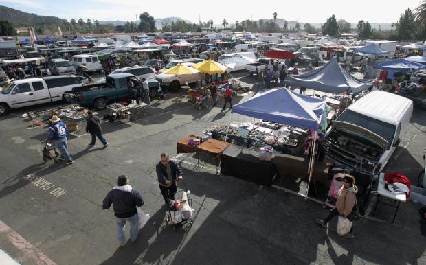 rubidoux swap meet hours and days