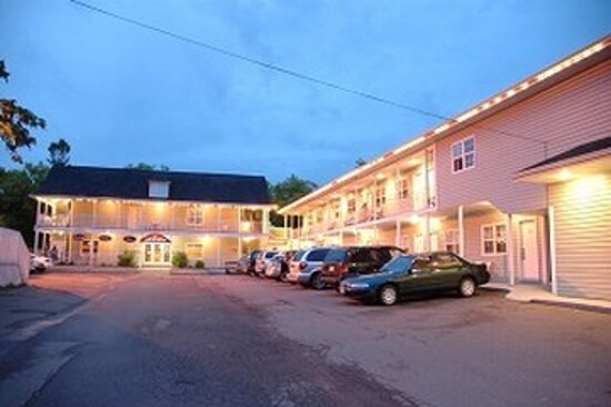 elmwood motel moncton