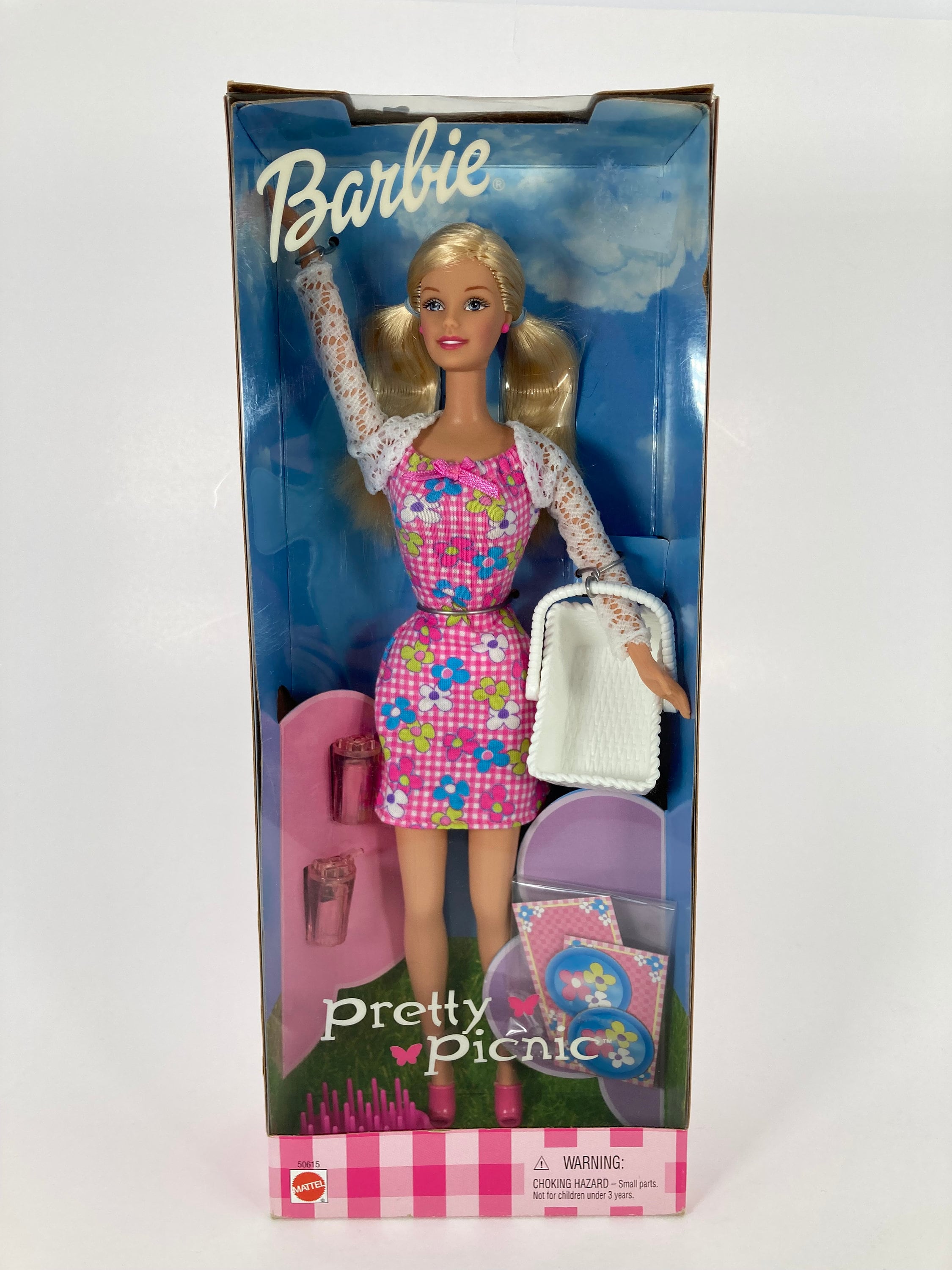 2000 barbie dolls