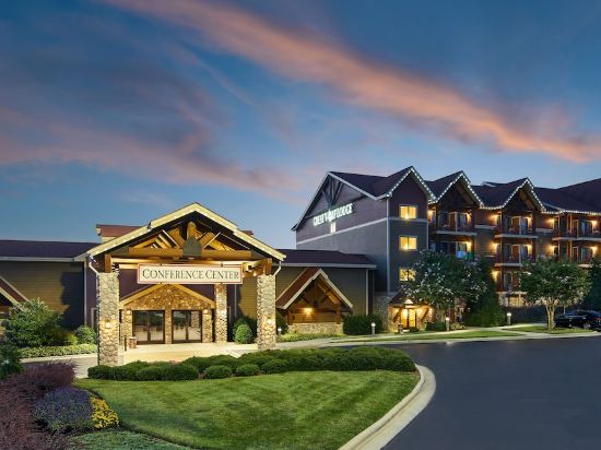 hotels near the great wolf lodge