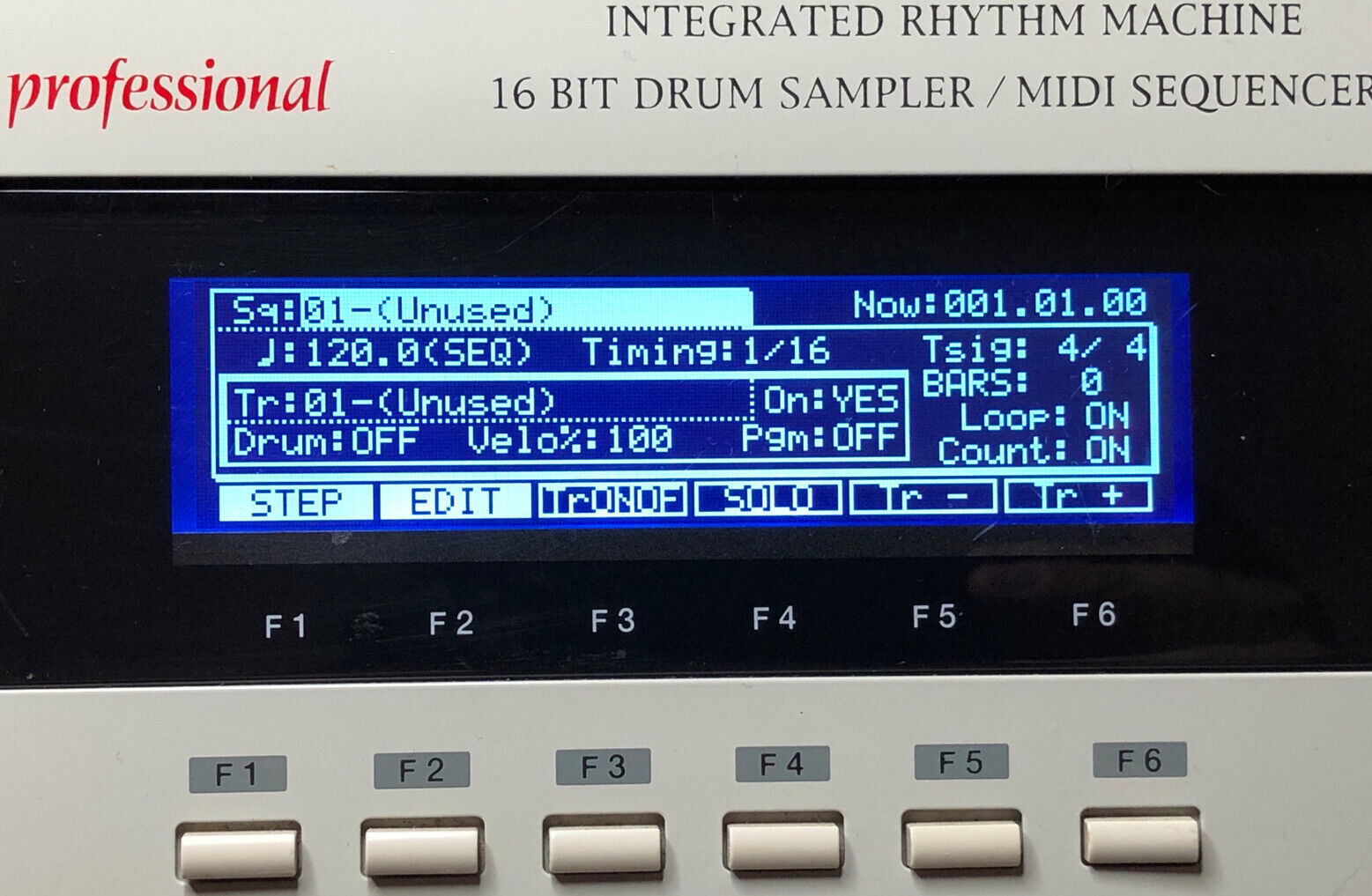 akai mpc 2000 display