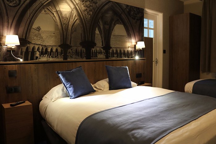 mont st michel hotels