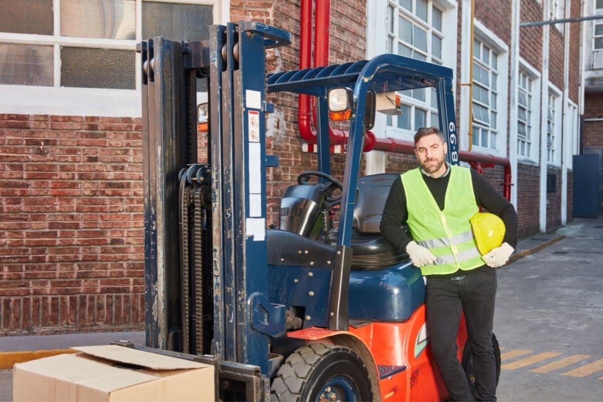 how much do forklift drivers make