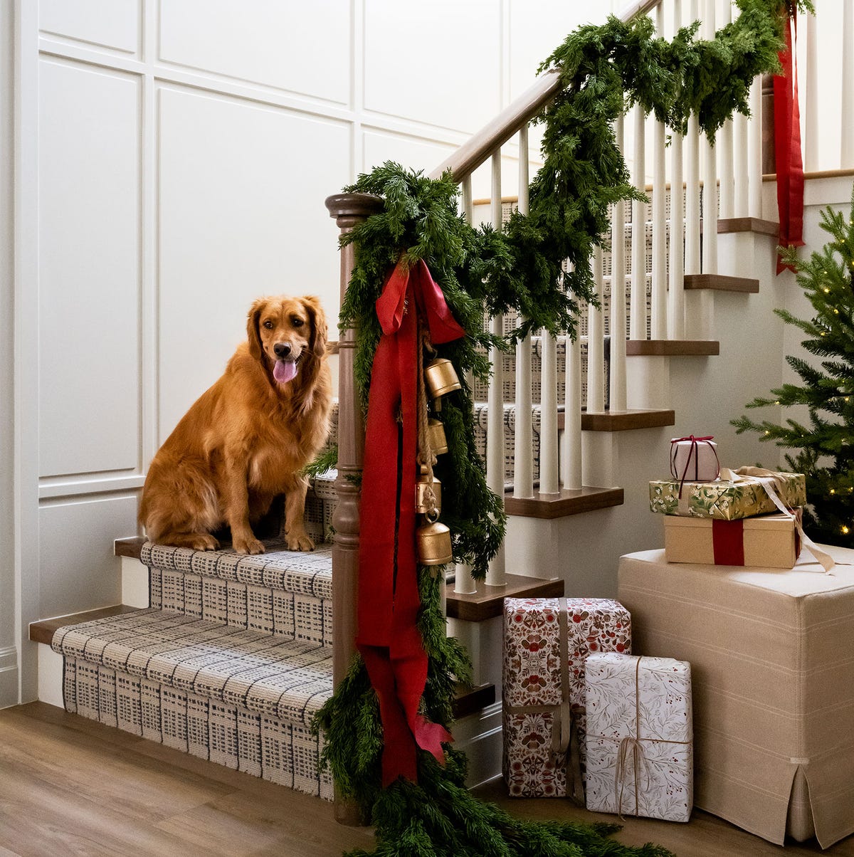 xmas decorations on stairs