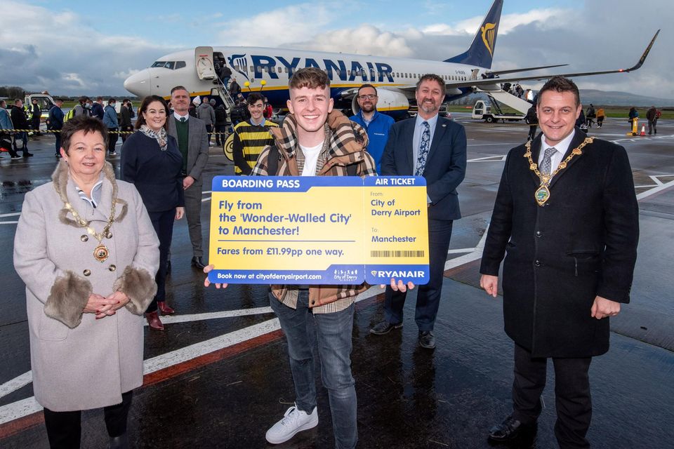 fly manchester to derry