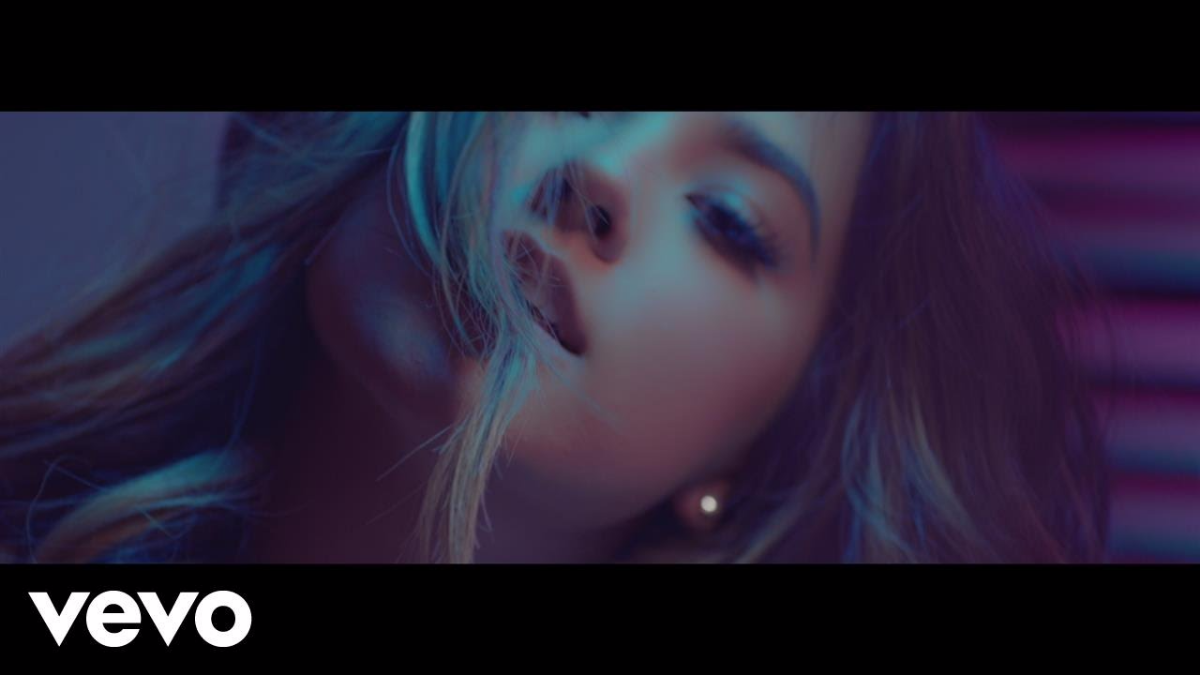 descargar canción de becky g sola