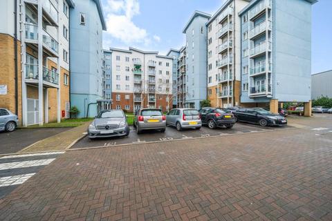 2 bedroom flat slough