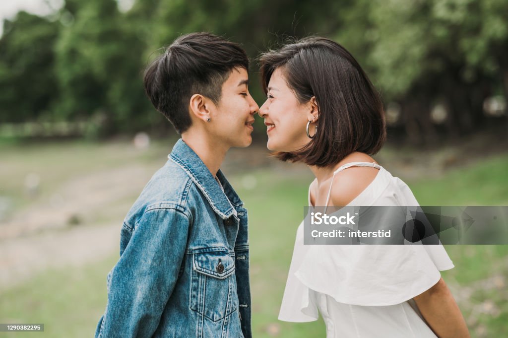 asian lez kiss