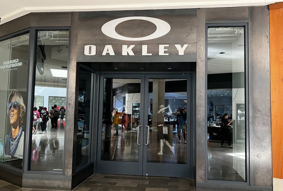 oakley stores