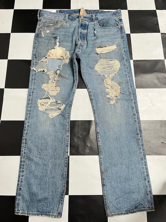 levis ripped jeans