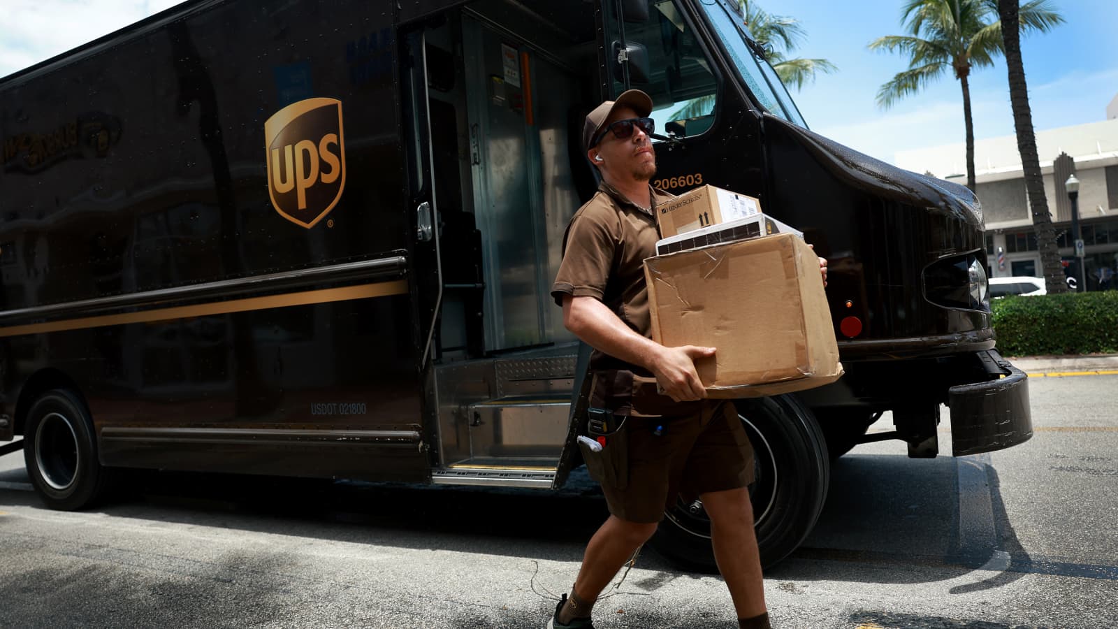 ups jobs hourly pay