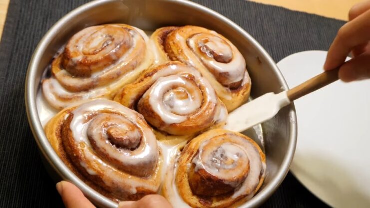 how long are cinnamon rolls good for after expiration date