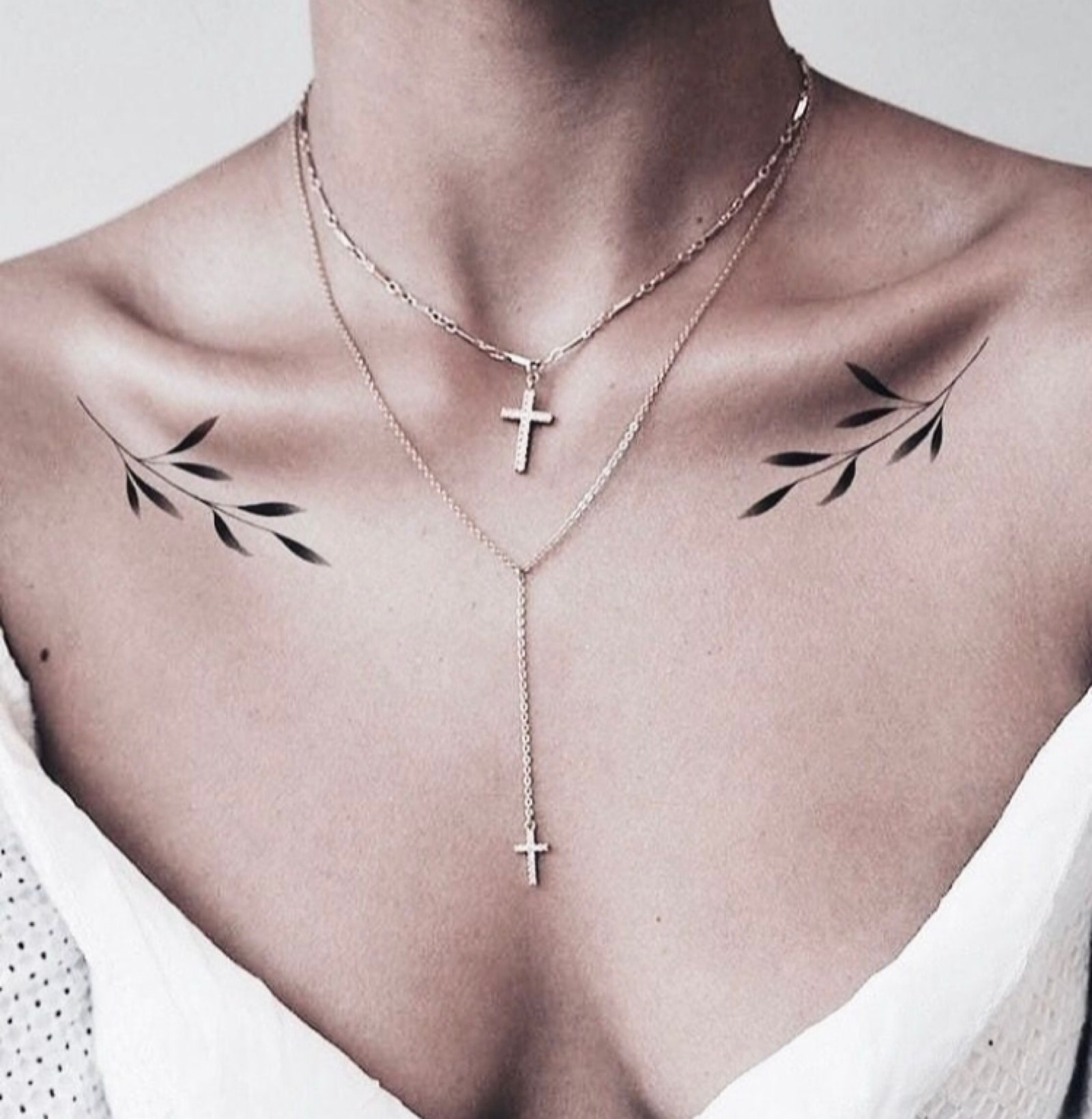 tatuajes chidos para mujer en el pecho