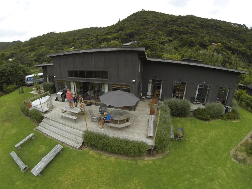 accommodation piha nz