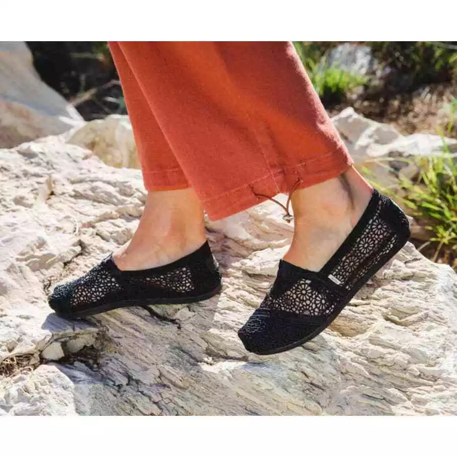 lace toms