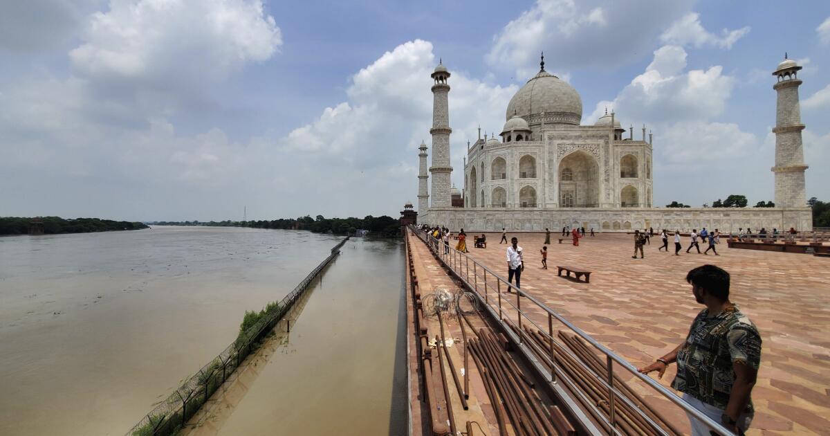 taj mahal site crossword