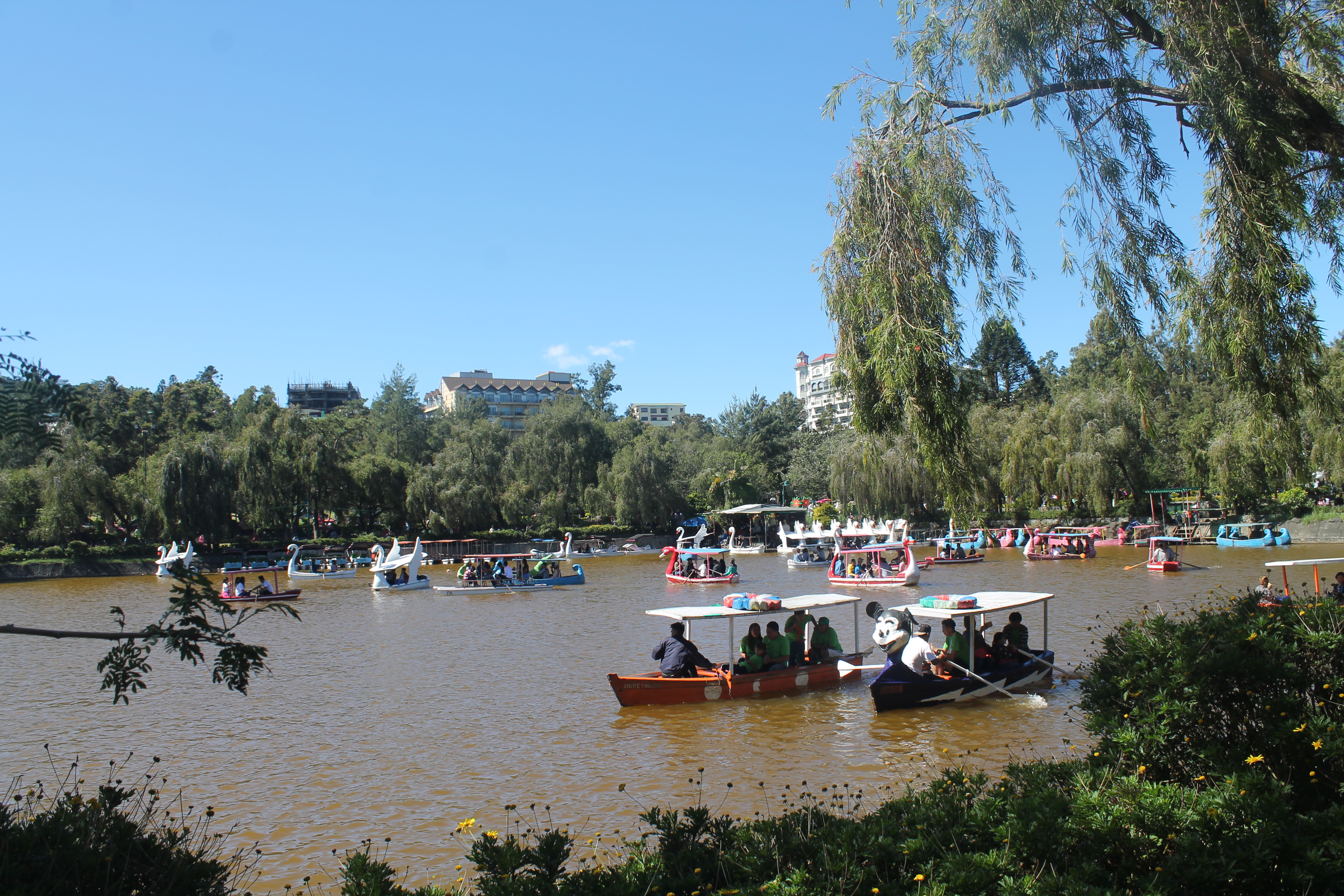 burnham park baguio city pictures