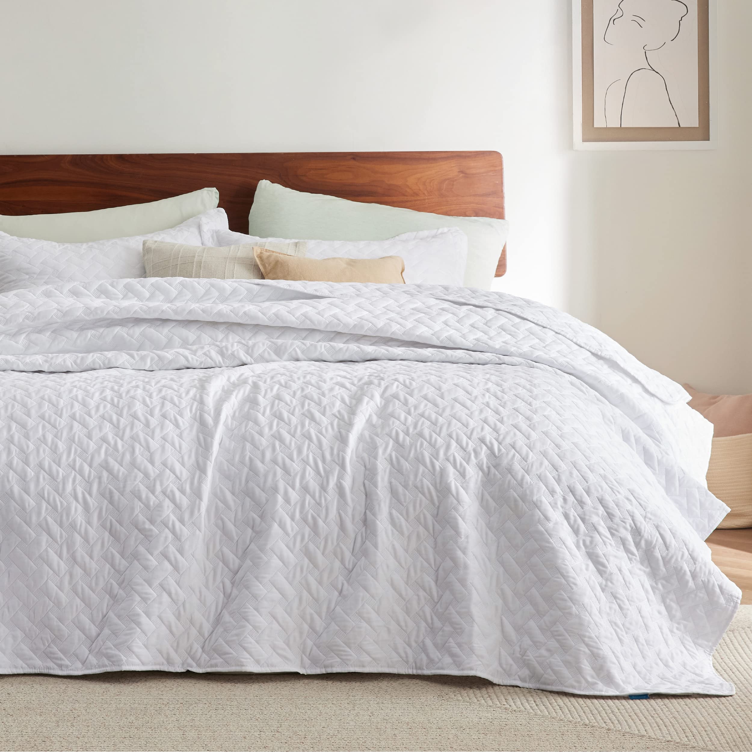 queen size white bedspread