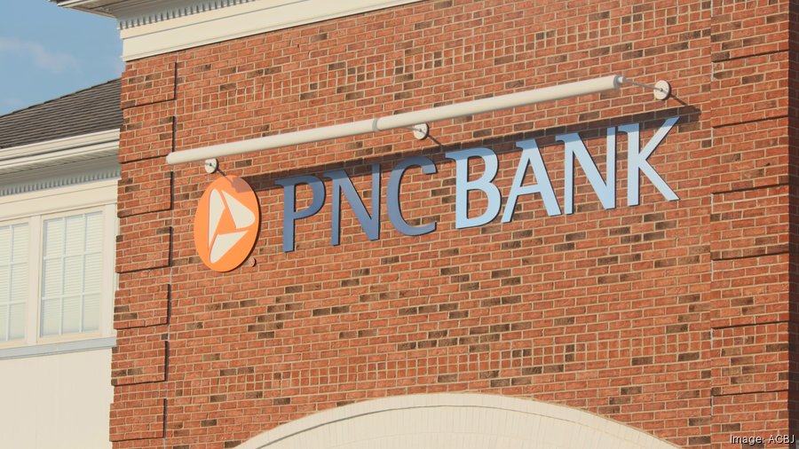 pnc bank giant hours