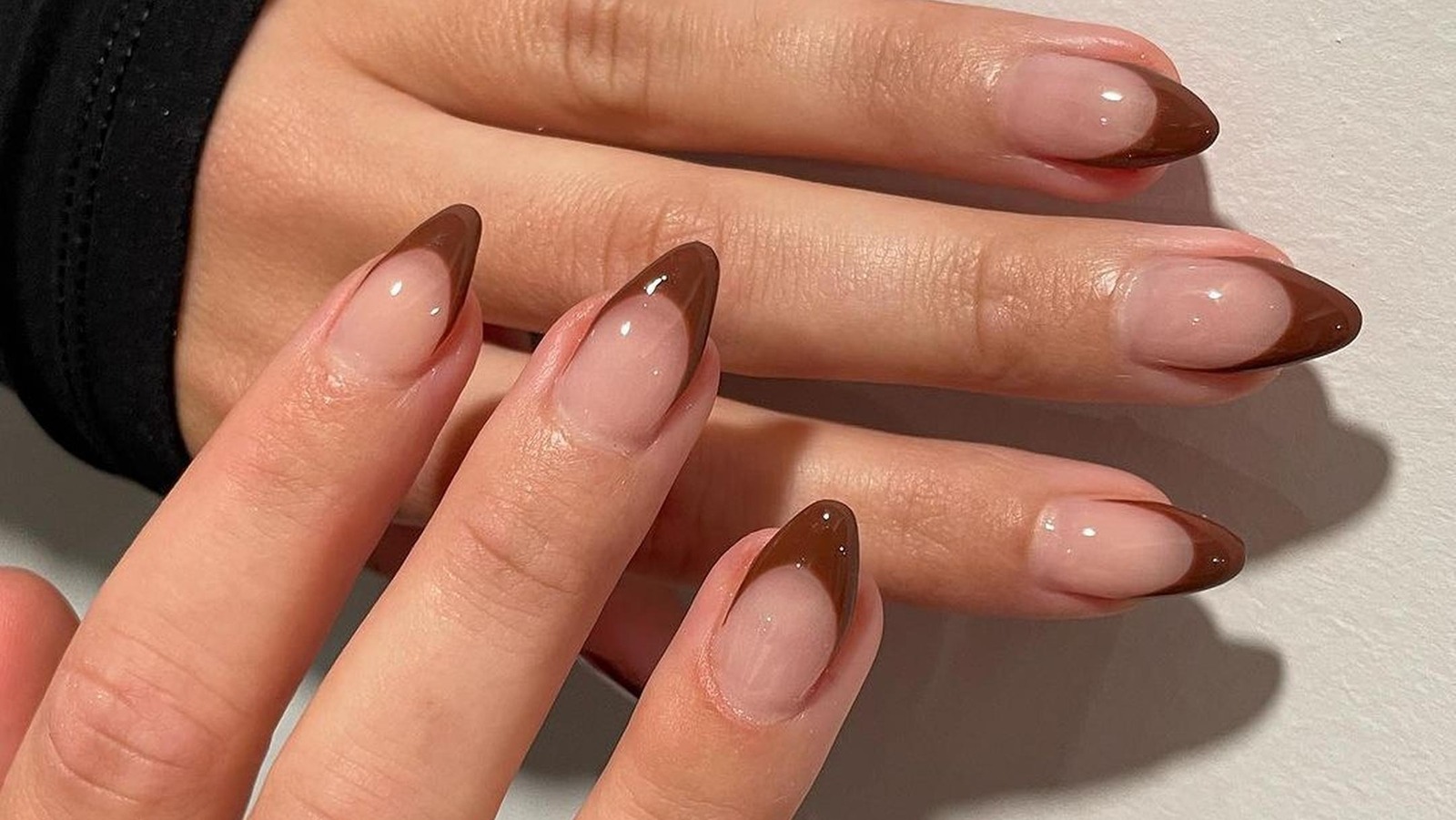 brown nail tips