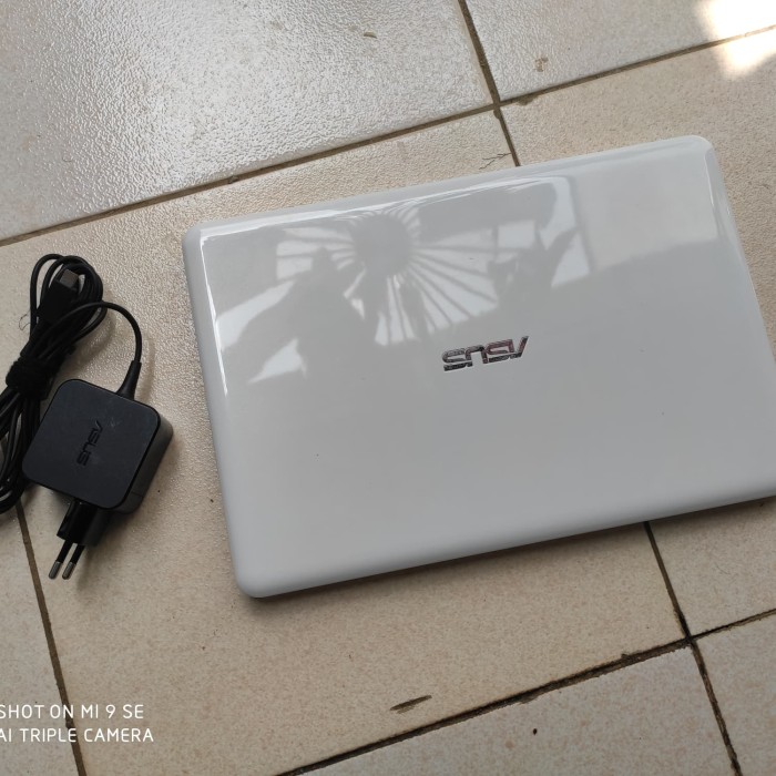 asus x205