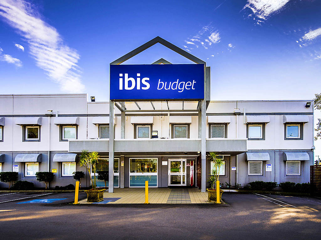 ibis budget canberra watson act