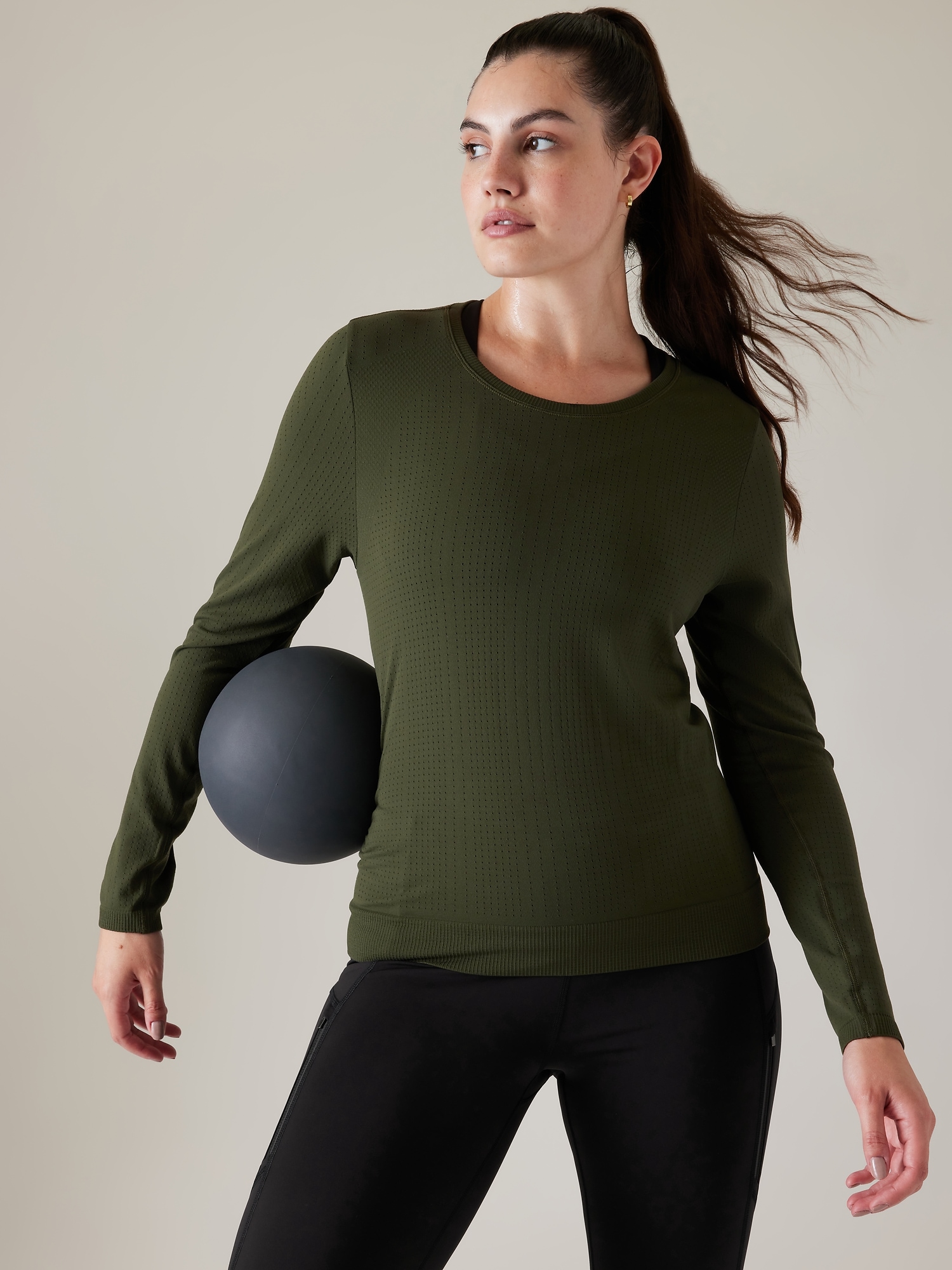 athleta in motion top