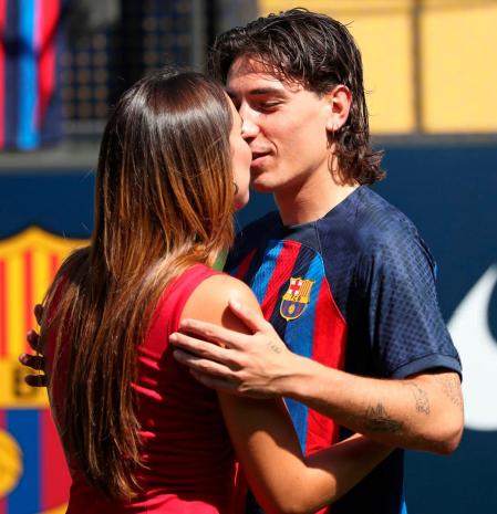 hector bellerin y su novia