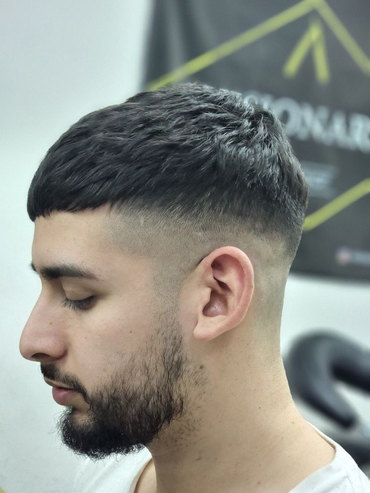 corte fade alto