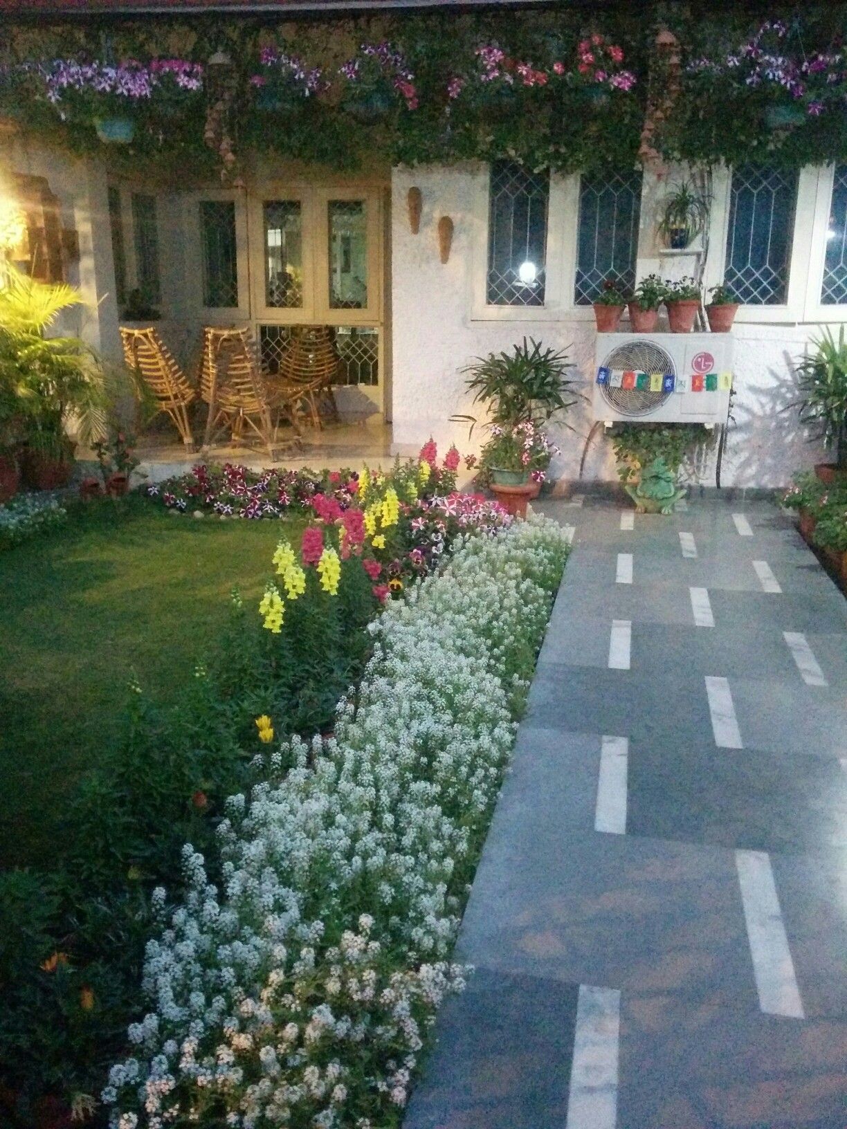 house front garden designs in india