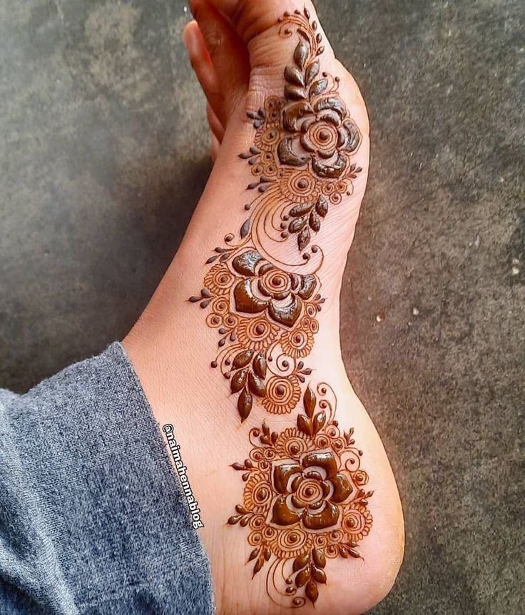 leg henna designs