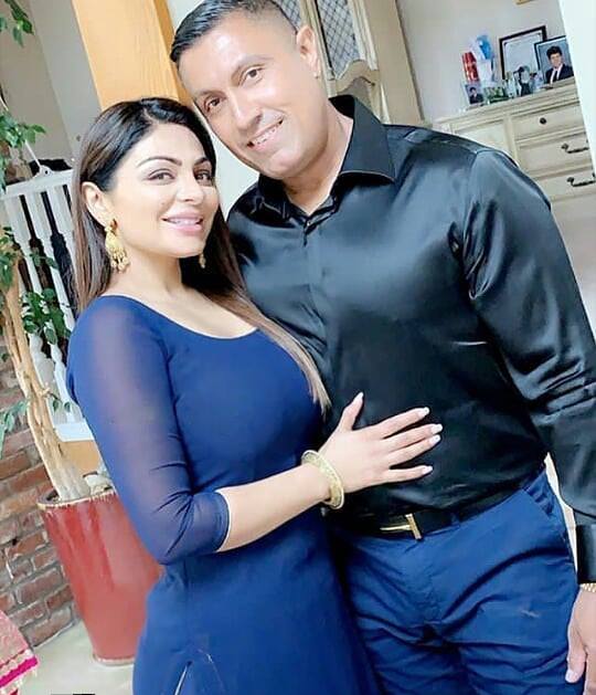 neeru bajwa s husband