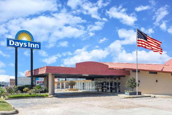 motels in leesville la