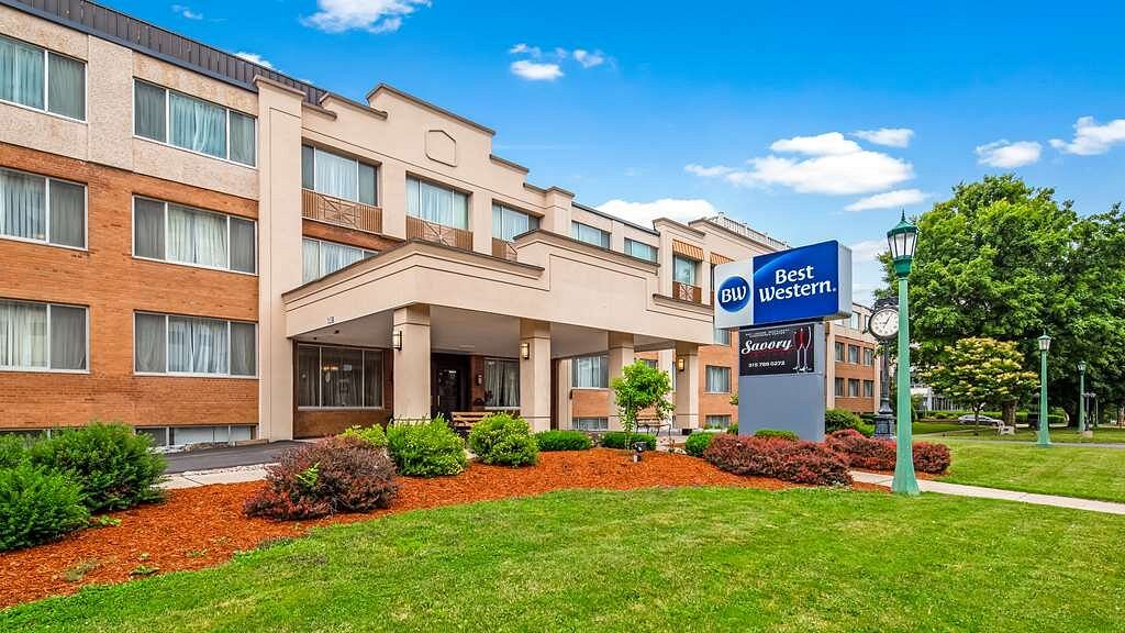 hotels in watertown ny