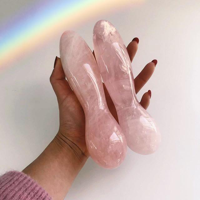 rose quartz dildo