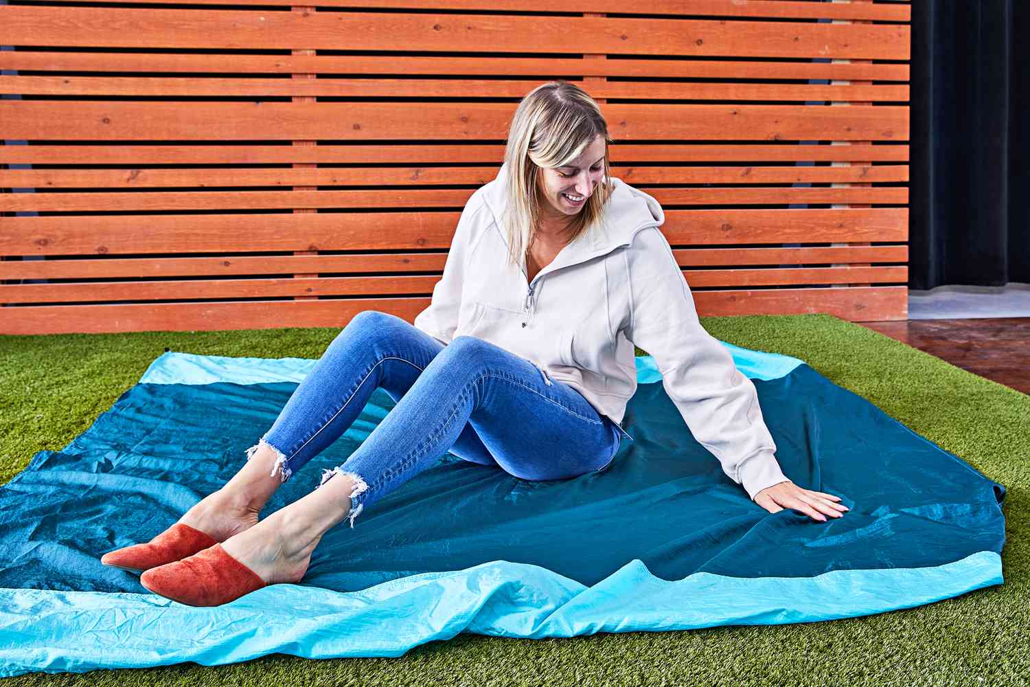 lightweight picnic blanket