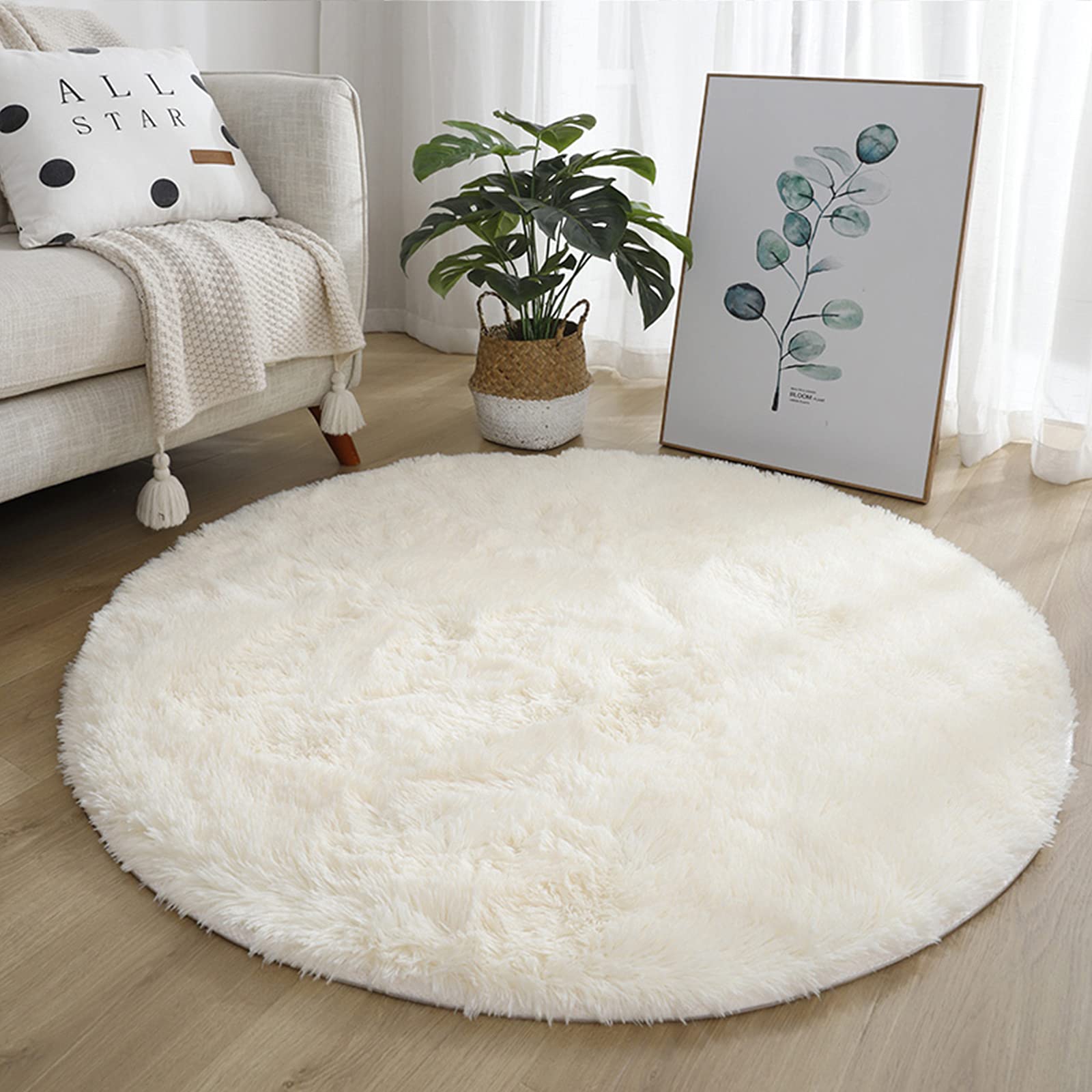 round white fluffy rug