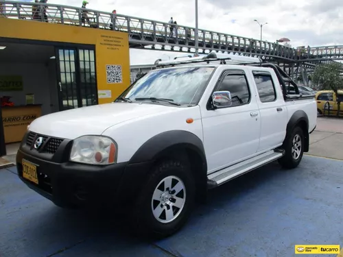 camioneta nissan doble cabina 2010