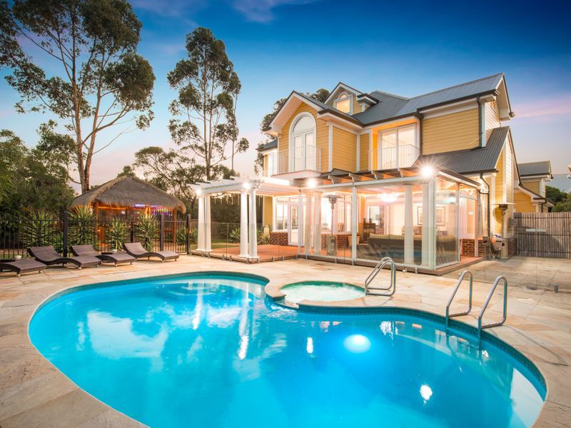 real estate caroline springs