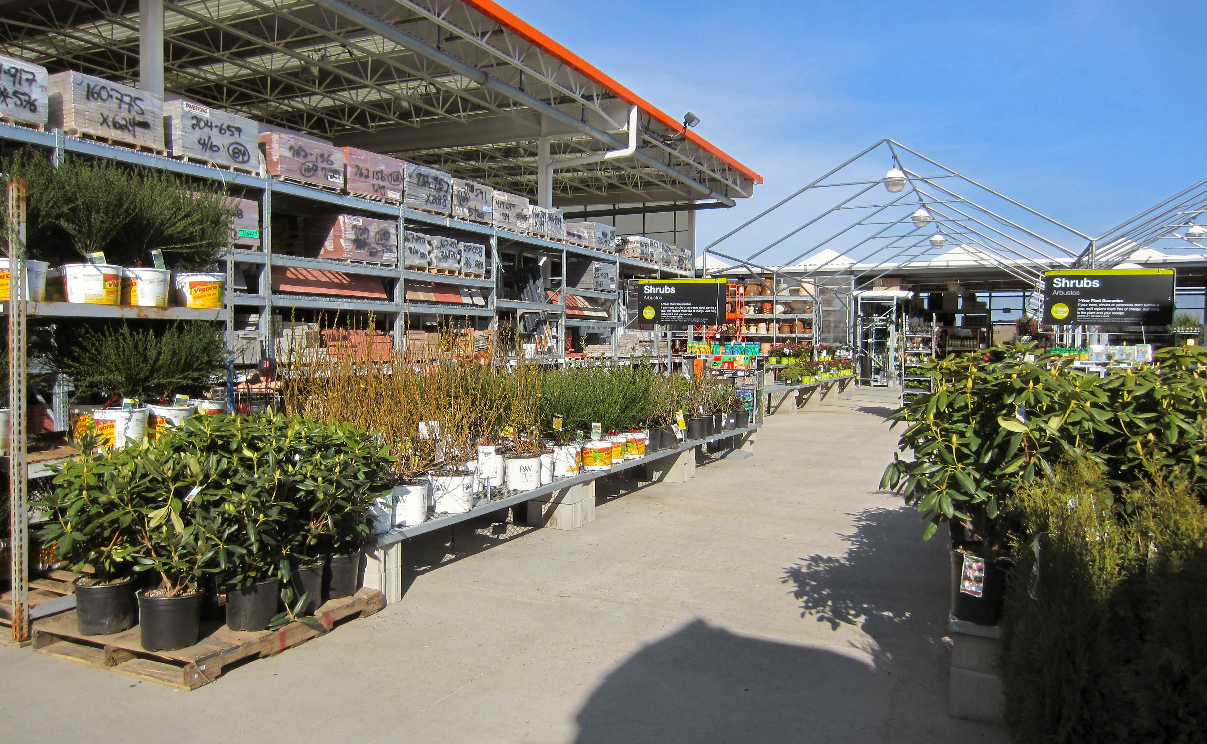 is home depot garden centre open today